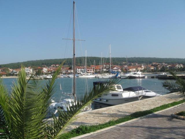 Apartmani Leona Bibinje Exterior photo
